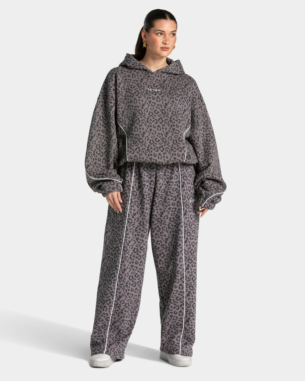 Sweat à capuche Contrastline "Leo Graphit"