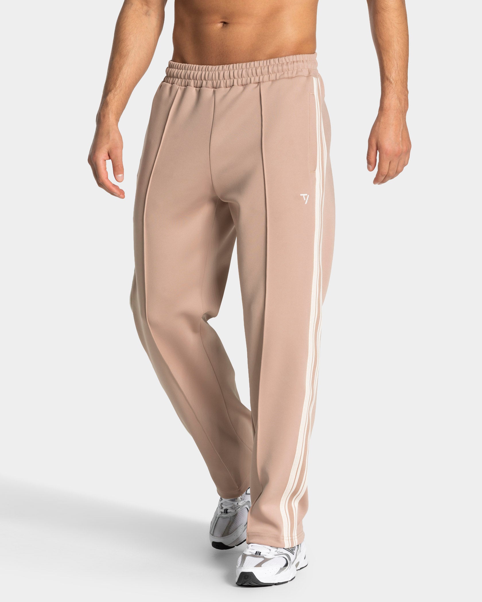 Club Straight Leg Jogger "Beige"
