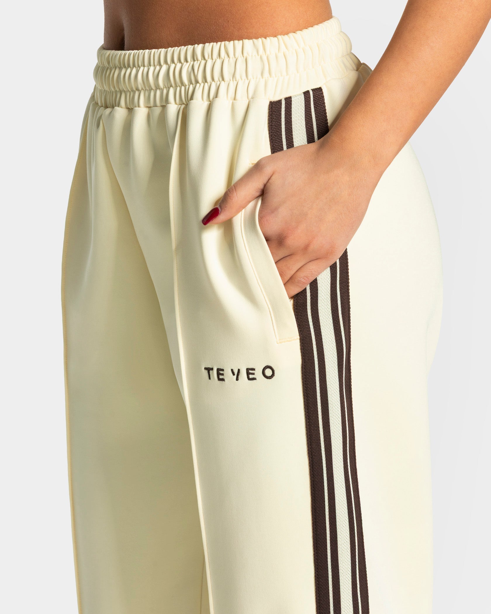 Club Straight Leg Jogger "Butter Yellow"