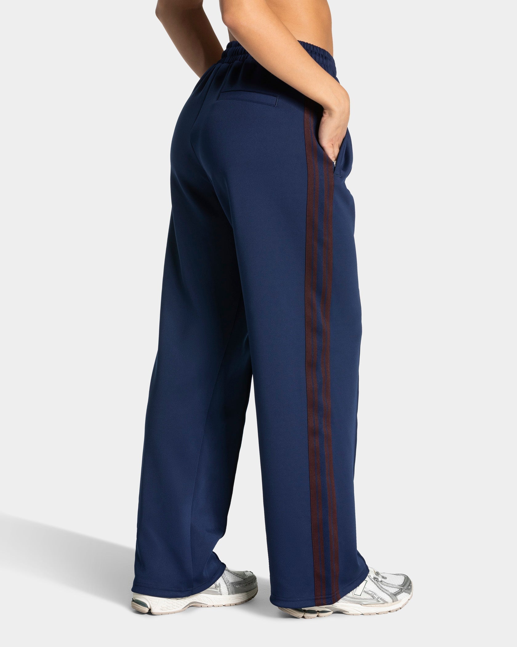 Club Straight Leg Jogger "Bleu foncé"