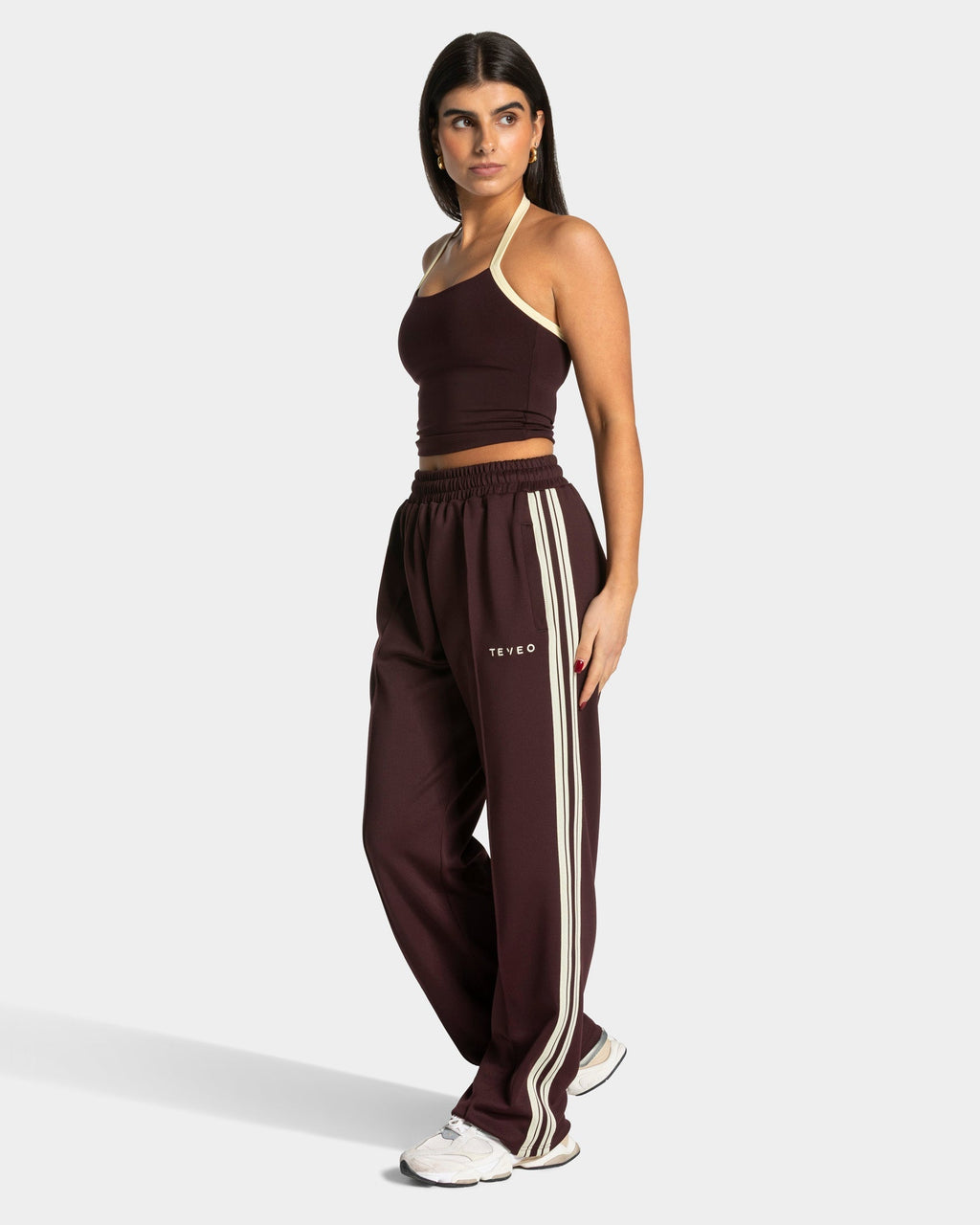 Club Straight Leg Jogger "Merlot"