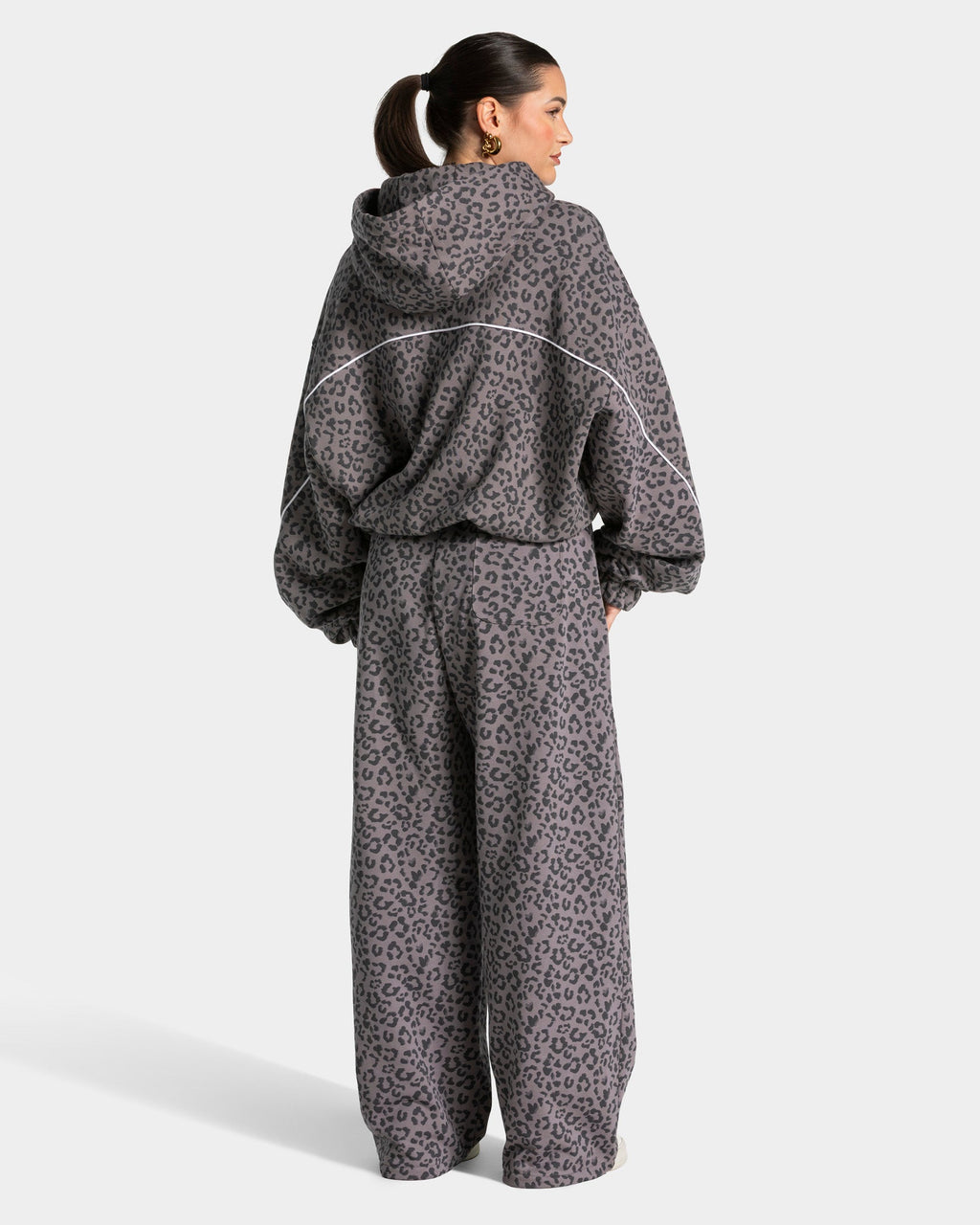 Sweat à capuche Contrastline "Leo Graphit"