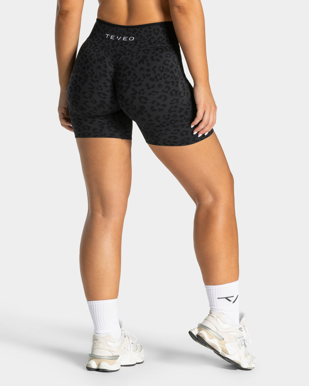 Short Sculpt Scrunch Contrastline « léopard noir »