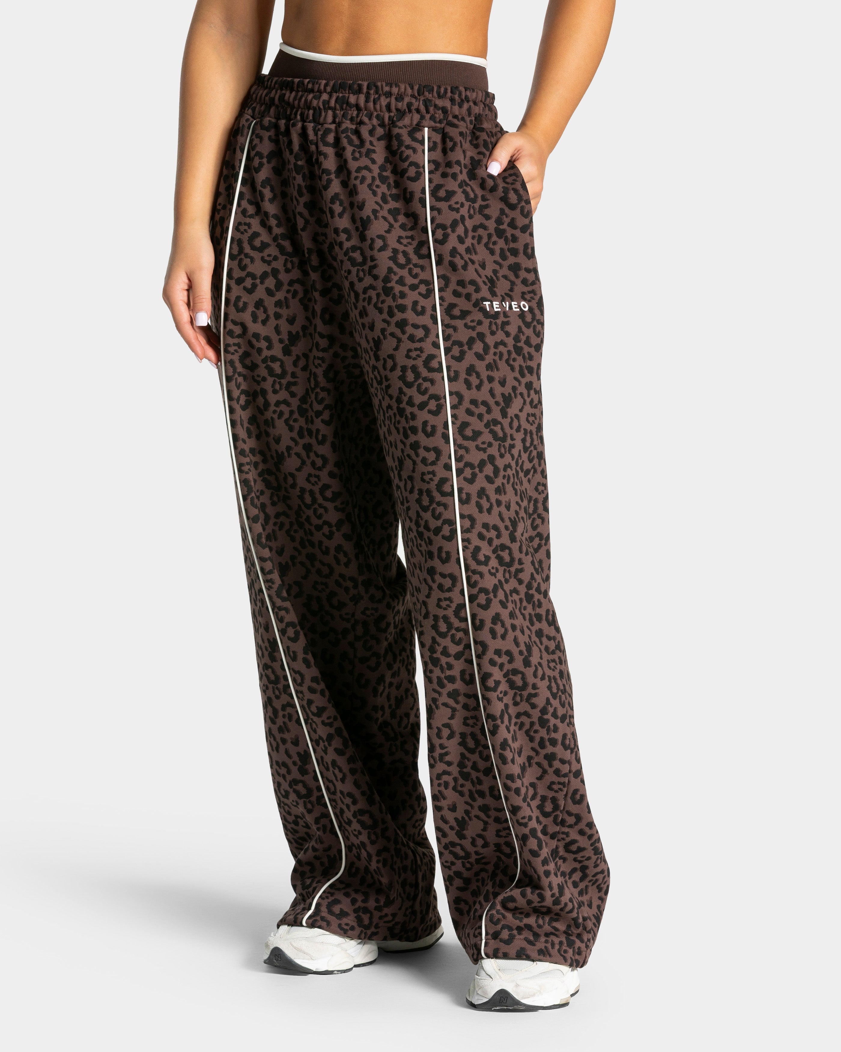 Pantalon de jogging Wide Leg Contrastline « léopard Espresso »