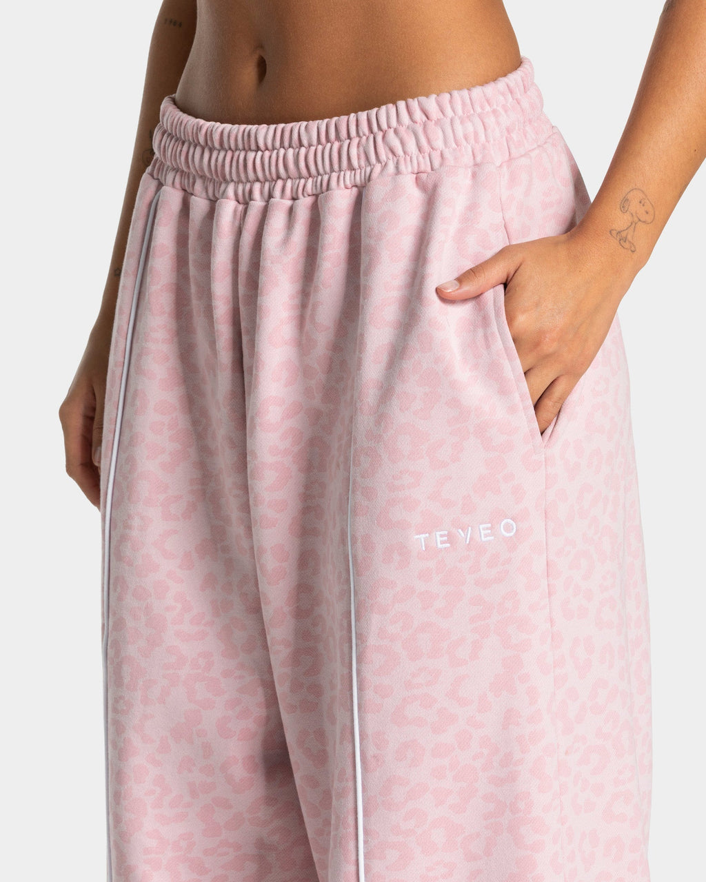 Wide Leg Contrastline Jogging Trousers in ‘Pink Leopard’