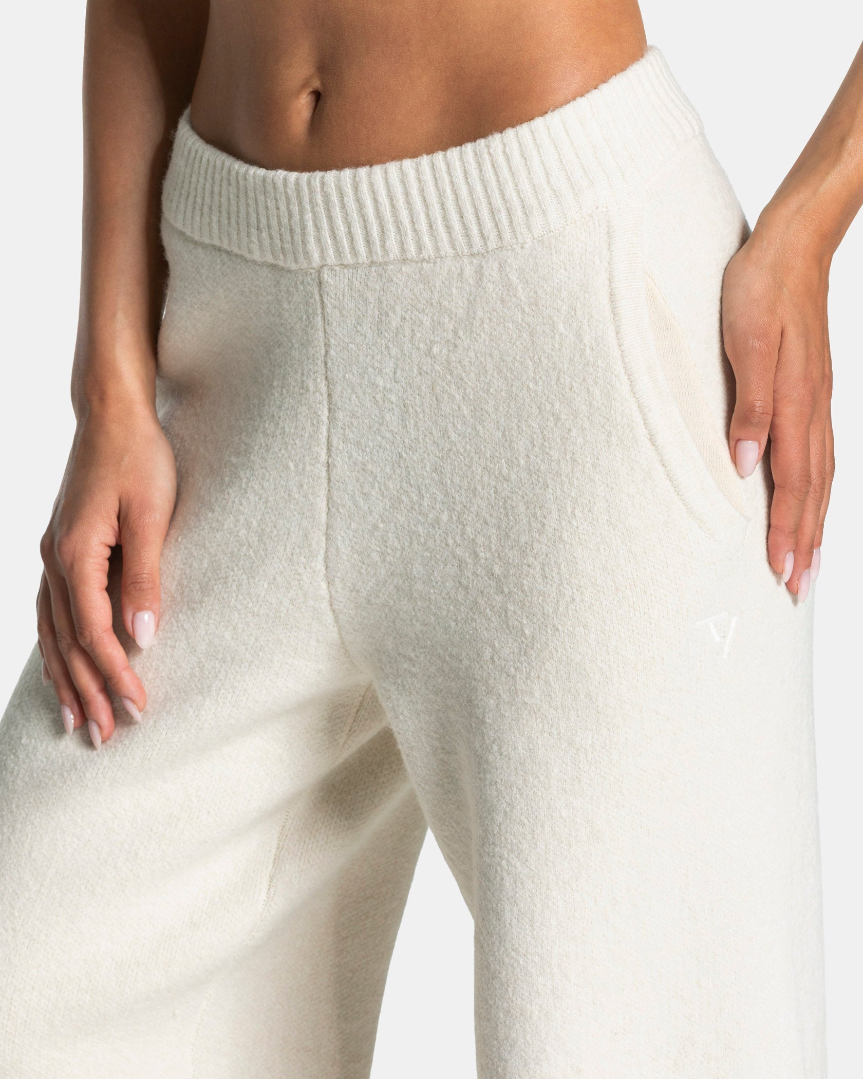 Knit Straight Leg Pants "Cream"