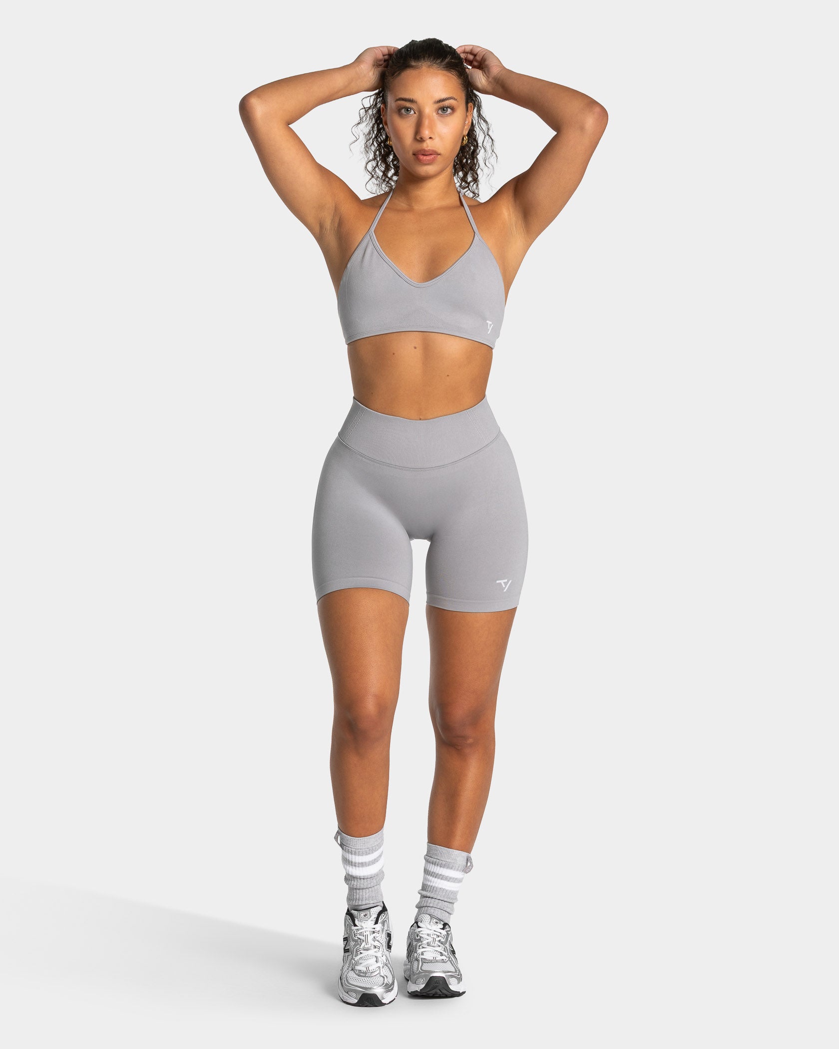 Lift Sculpt Scrunch Shorts "Hellgrau"